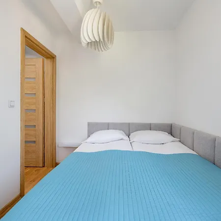 Kolorowe Balkony Apartament Blisko Plazy W Miedzyzdrojach By Renters Lejlighed