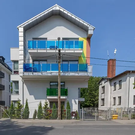 Kolorowe Balkony Apartament Blisko Plazy W Miedzyzdrojach By Renters