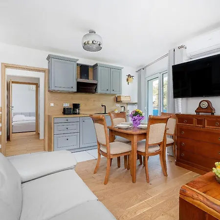 Kolorowe Balkony Apartament Blisko Plazy W Miedzyzdrojach By Renters * Miedzyzdroje